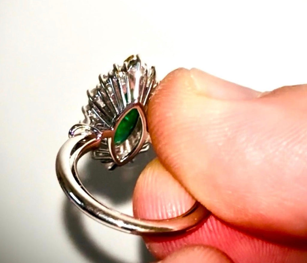 VINTAGE EMERALD & DIAMOND Ring 18K White Gold