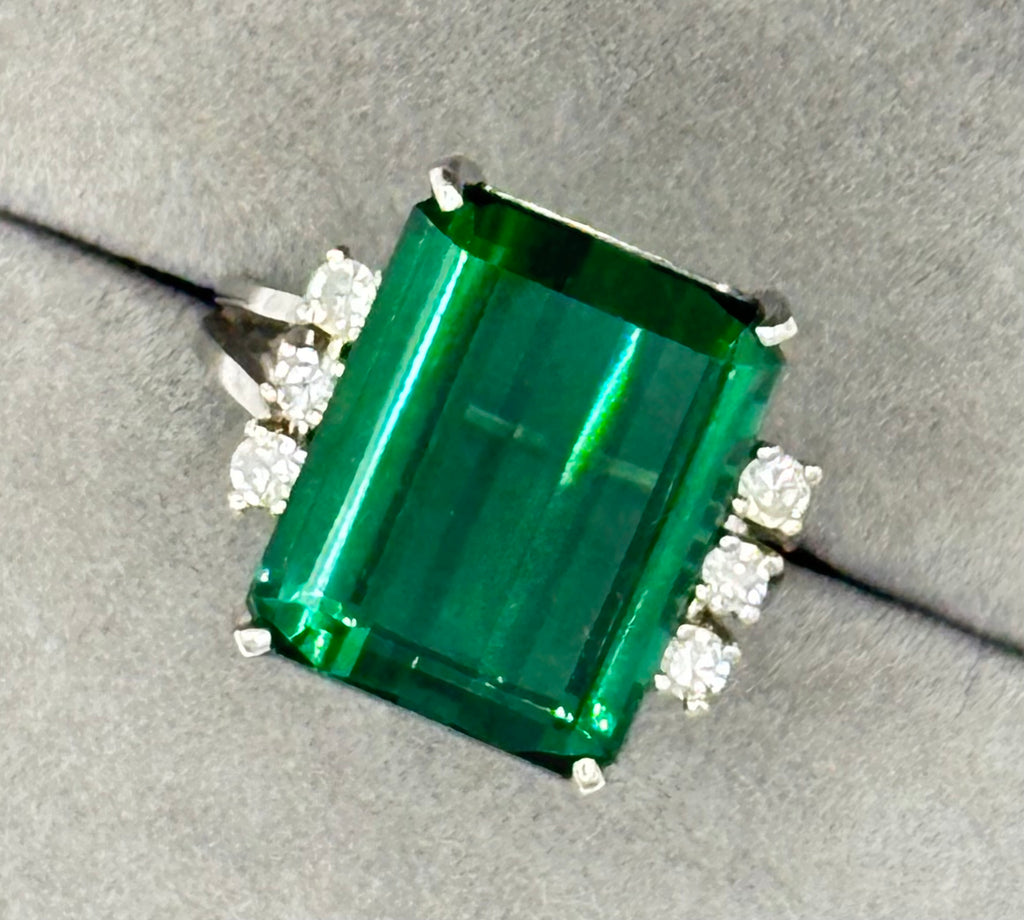 GREEN TOURMALINE & DIAMONDS Platinum Statement Ring