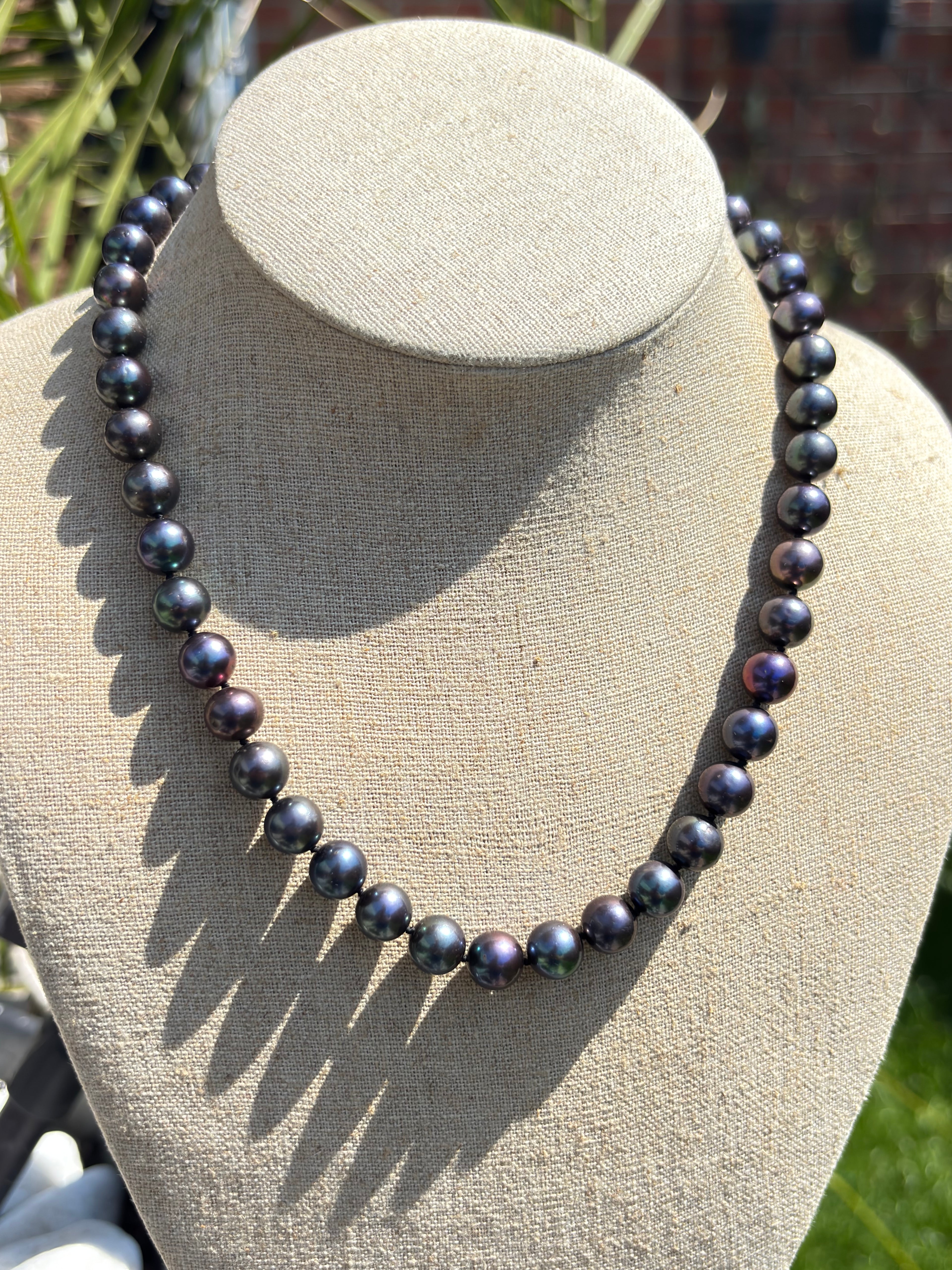 Vintage Peacock Overtone Black Cultured Pearl Necklace 18K Diamond Clasp