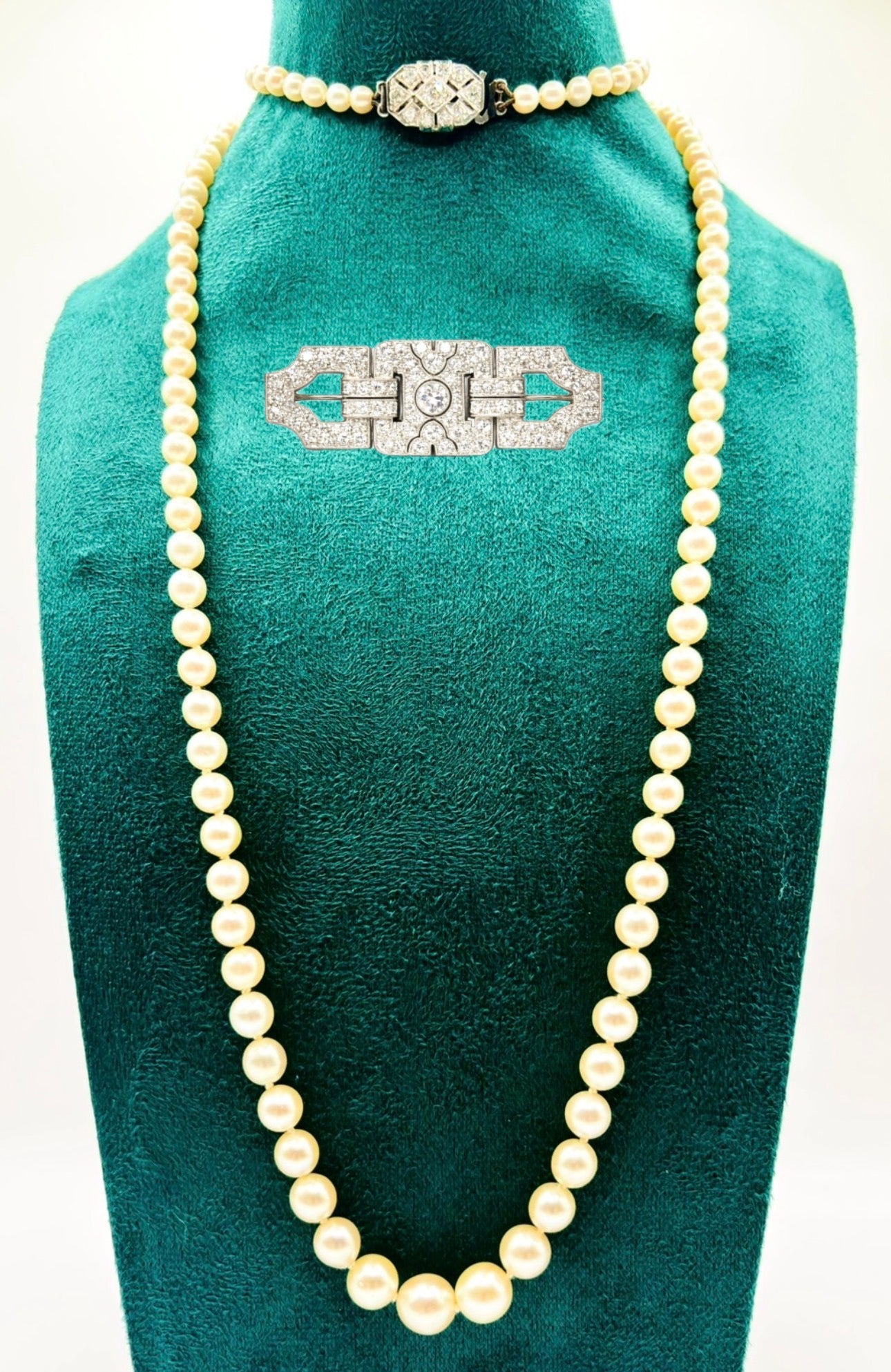 Art Deco Graduated Akoya Pearl Necklace with Diamond Platinum Clasp, circa 1925