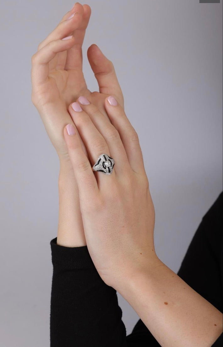 ART DECO STYLE Diamonds & Onyx Ring 18K Gold