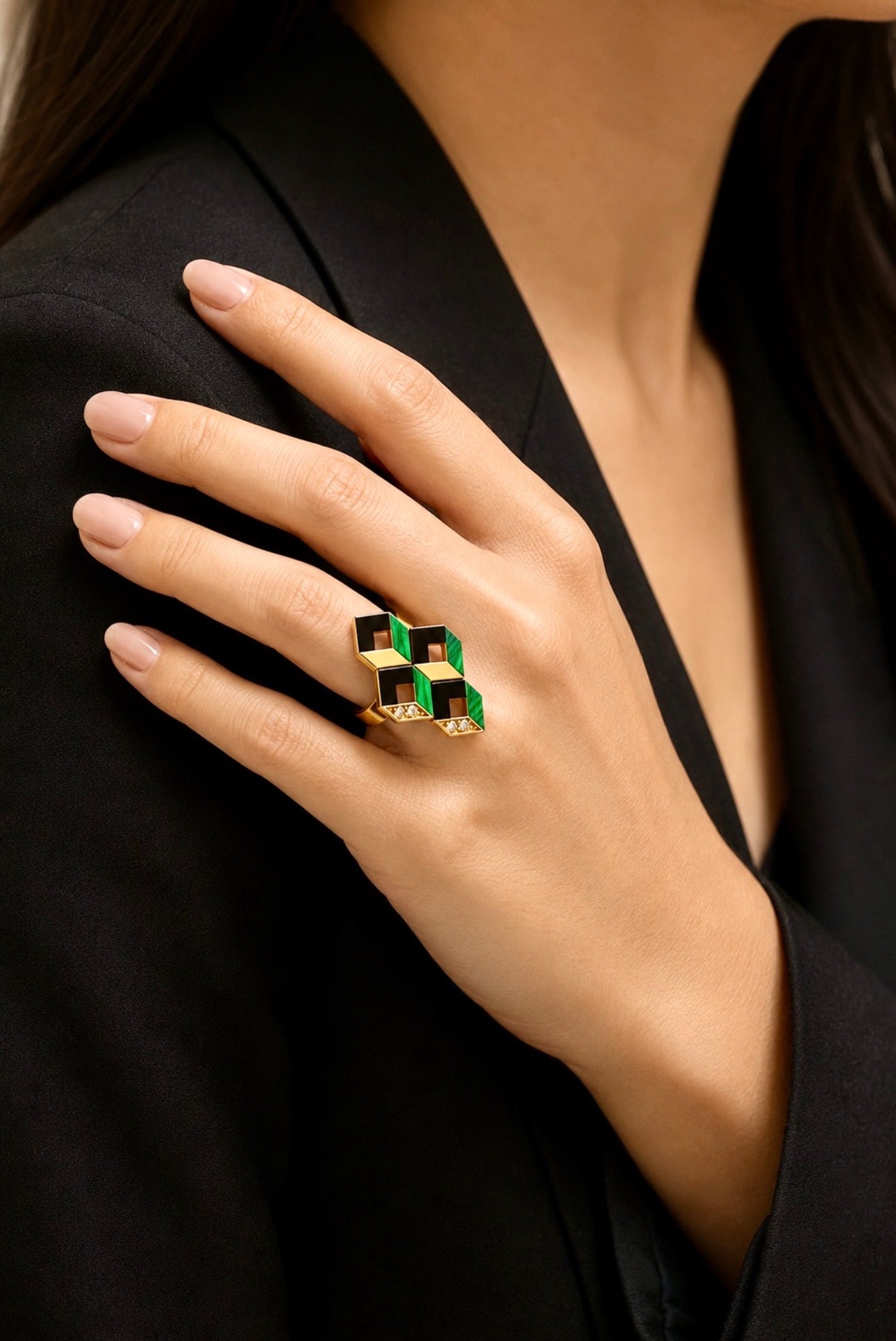 Vintage Ring 18K Gold Malachite, Onyx. Diamonds, circa 1980 Italy