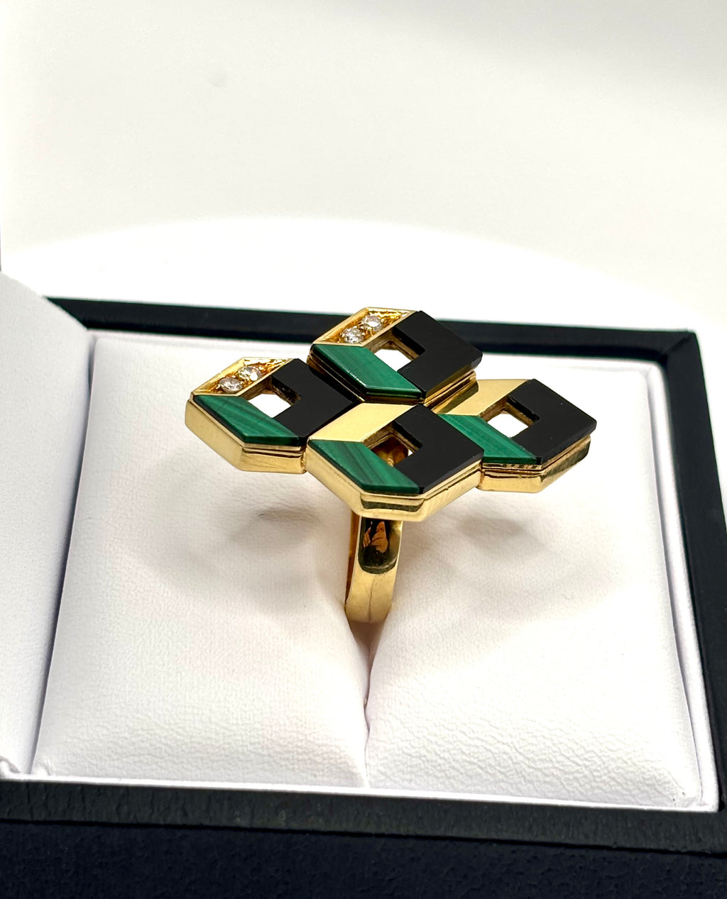 Vintage Ring 18K Gold Malachite, Onyx. Diamonds, circa 1980 Italy