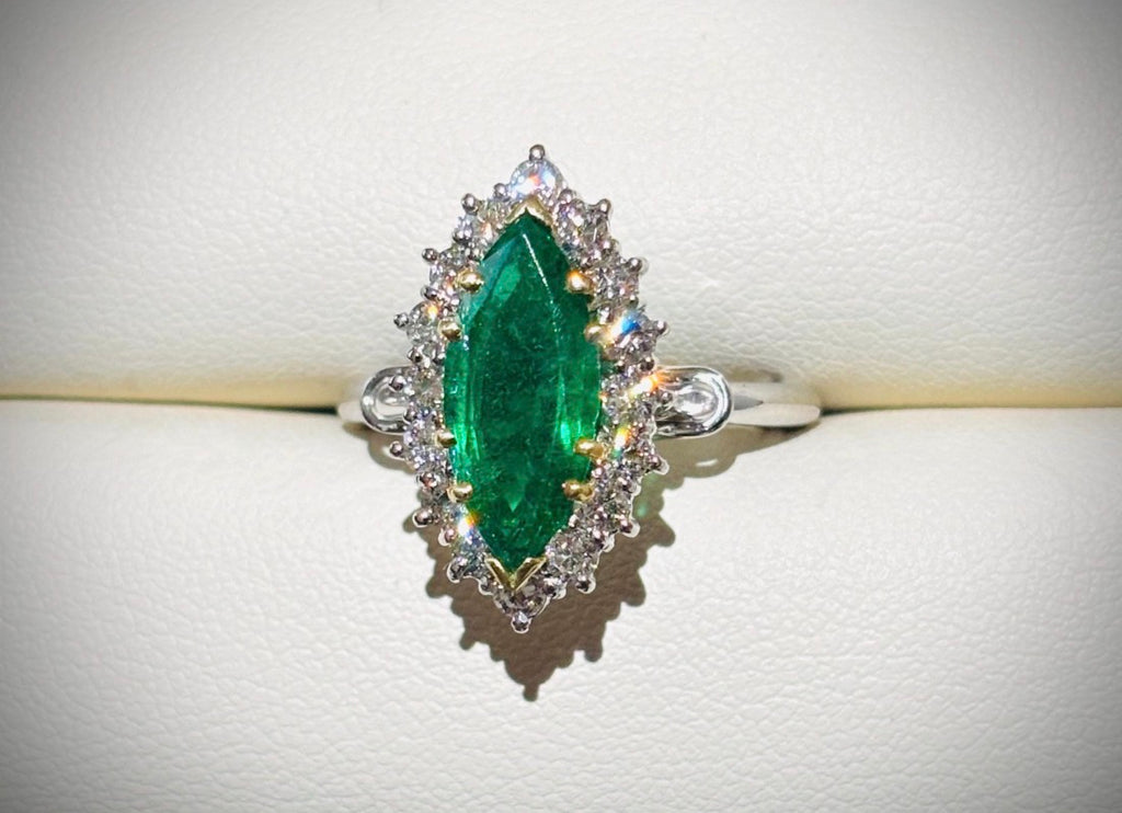 VINTAGE EMERALD & DIAMOND Ring 18K White Gold