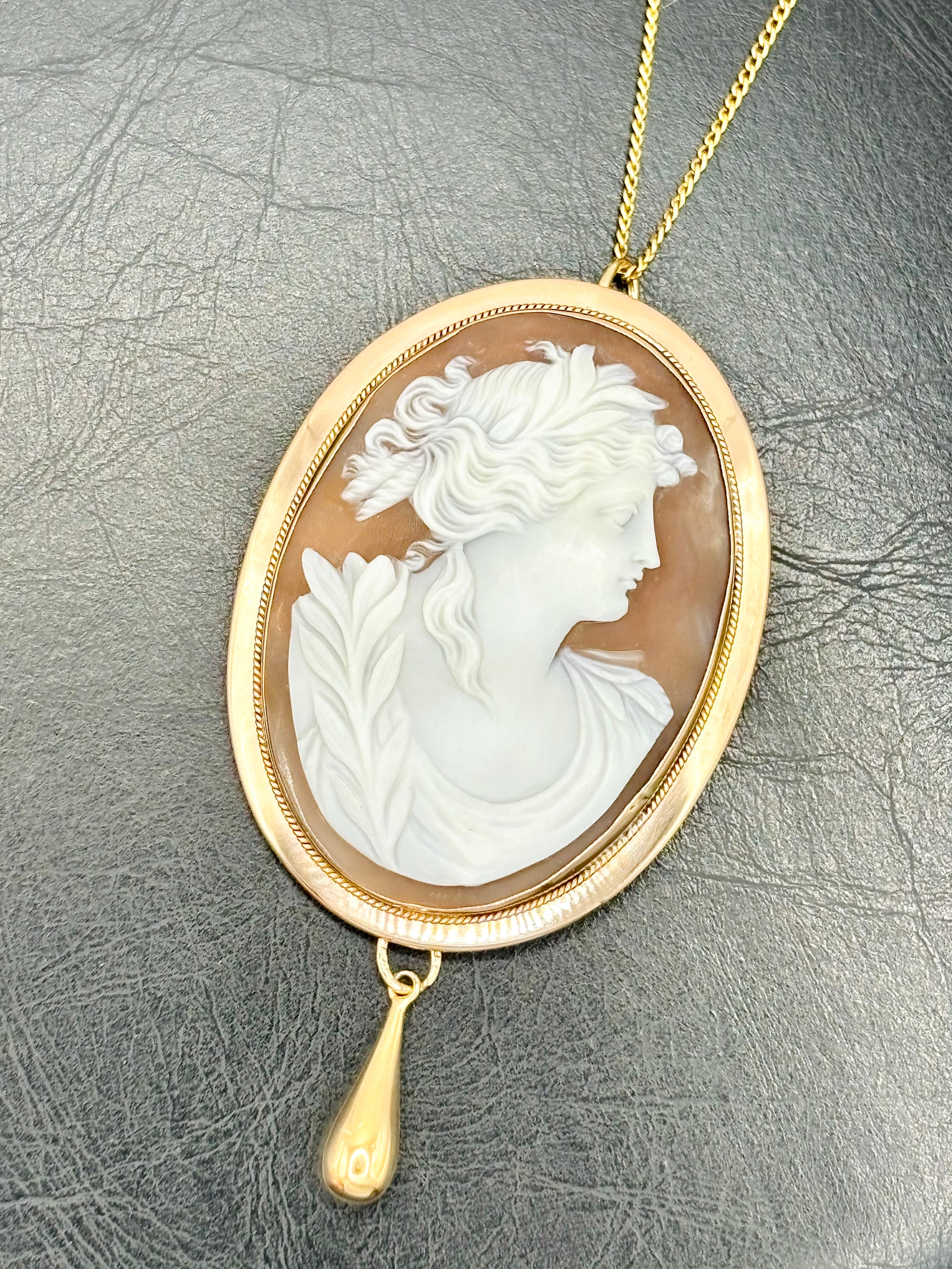 Large Victorian Classical Shell Cameo Pendant Brooch Depicting Ceres, circa 1890
