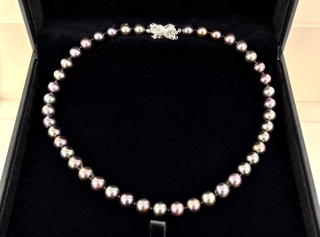 Vintage Peacock Overtone Black Cultured Pearl Necklace 18K Diamond Clasp