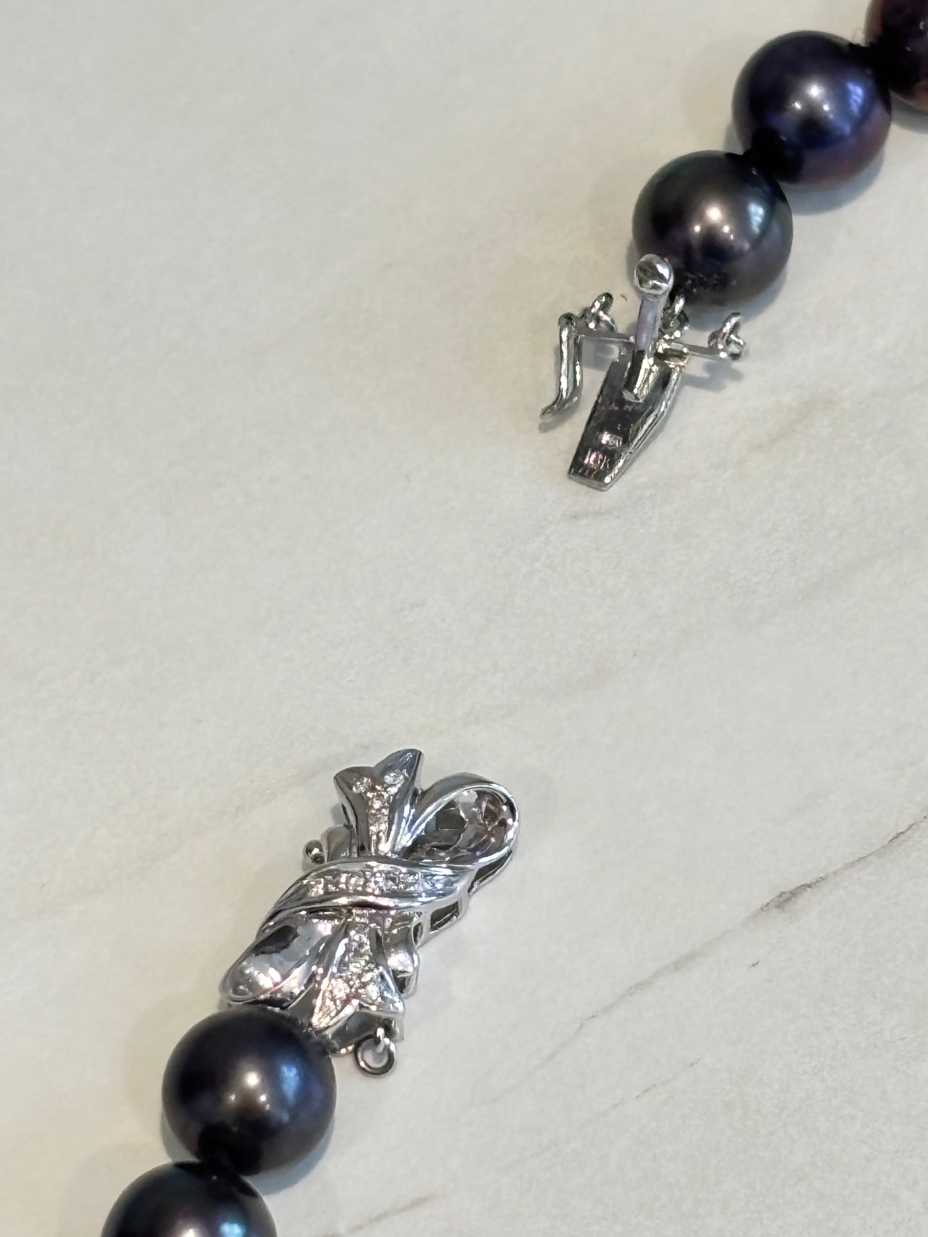 Vintage Peacock Overtone Black Cultured Pearl Necklace 18K Diamond Clasp