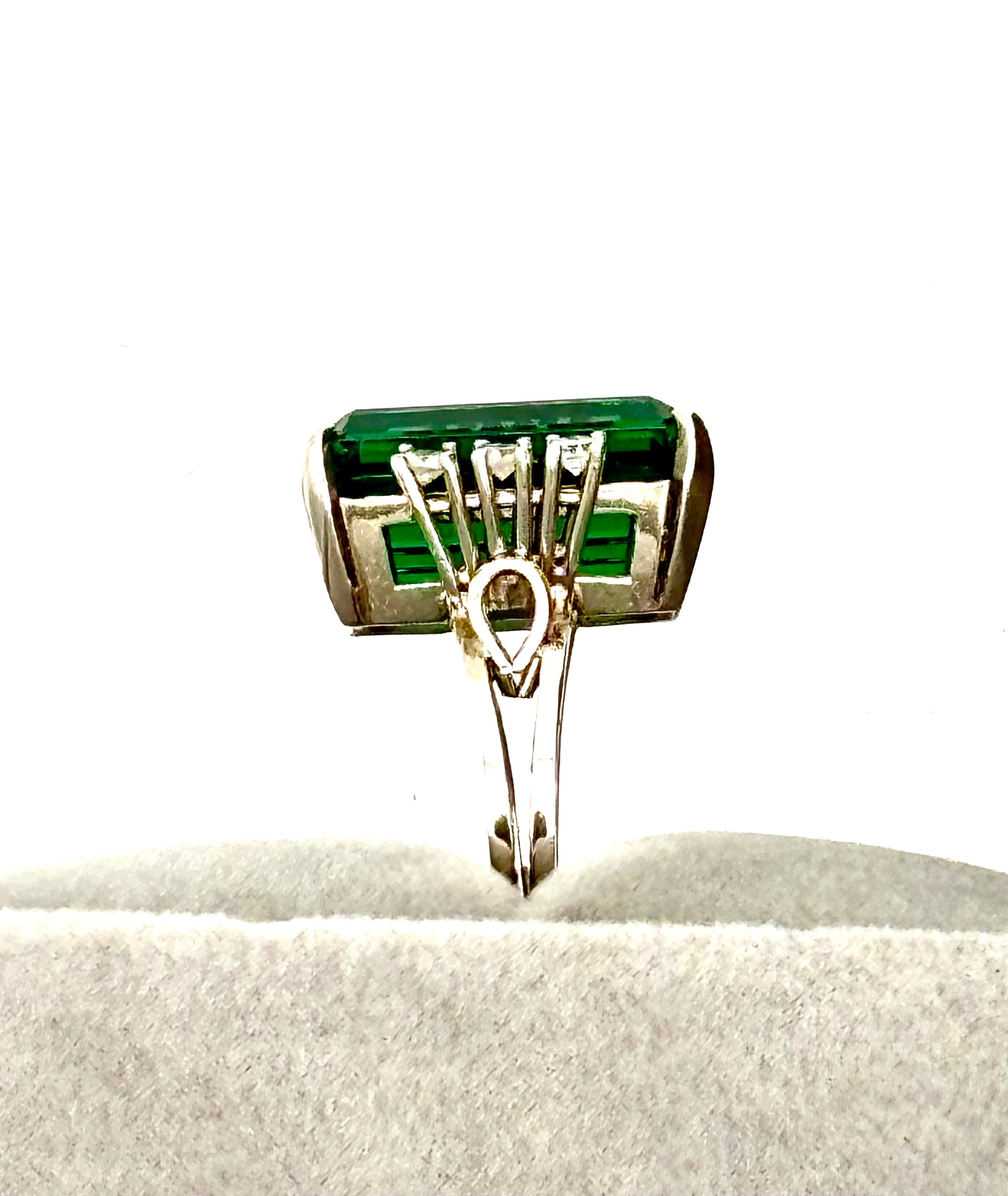 GREEN TOURMALINE & DIAMONDS Platinum Statement Ring