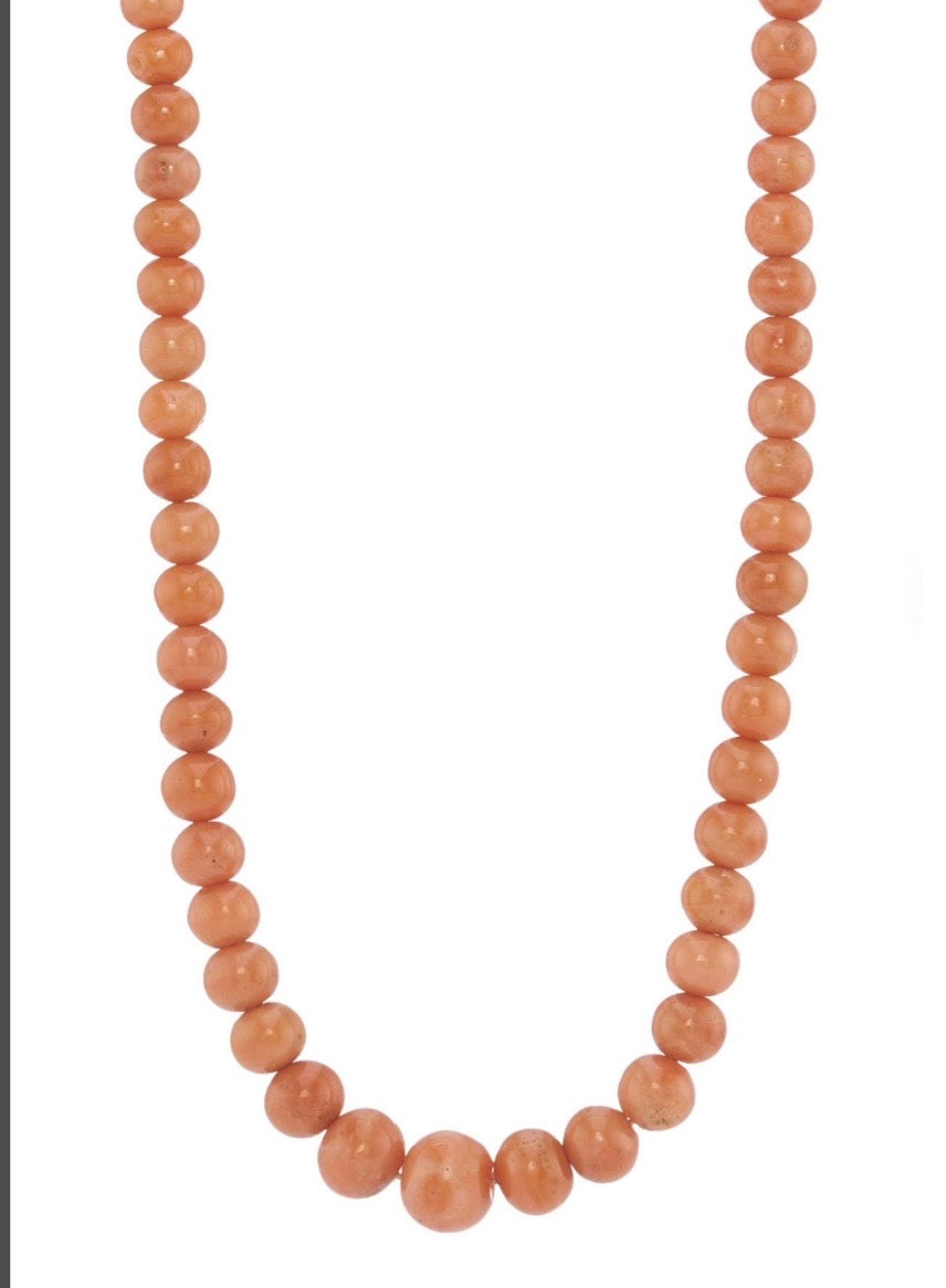 EARLY 20th CENTURY CORAL Bead Necklace, with 9ct gold clasp.