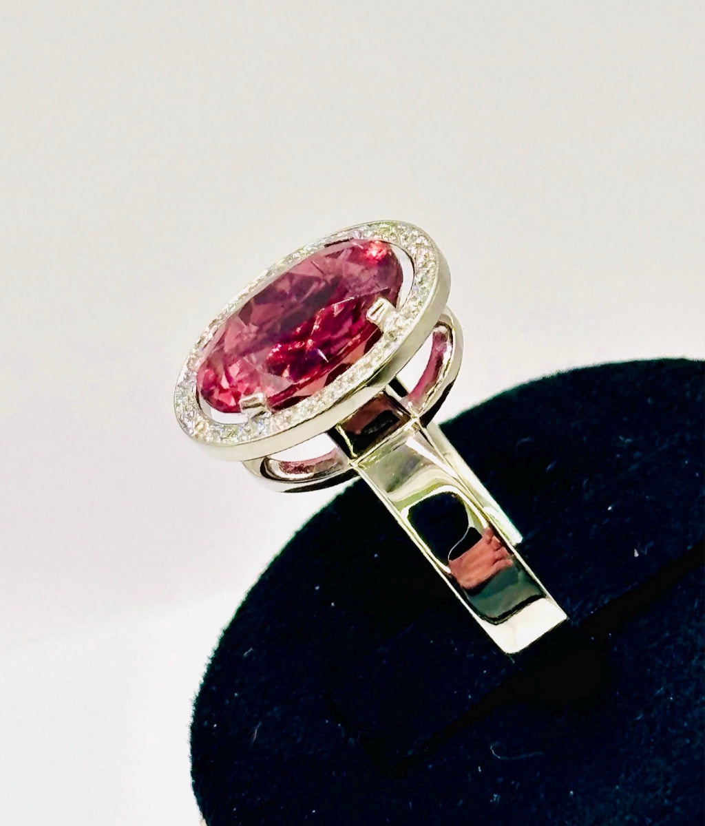 PINK TOURMALINE & DIAMOND Ring 18 K Gold
