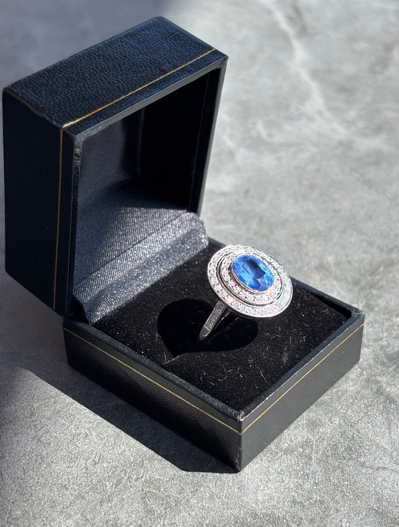 GCS Certified 3.70ct Unheated Sri Lankan Sapphire & Diamond Platinum Ring