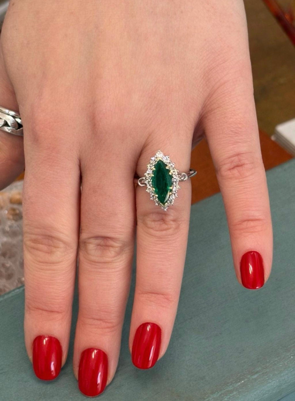 VINTAGE EMERALD & DIAMOND Ring 18K White Gold