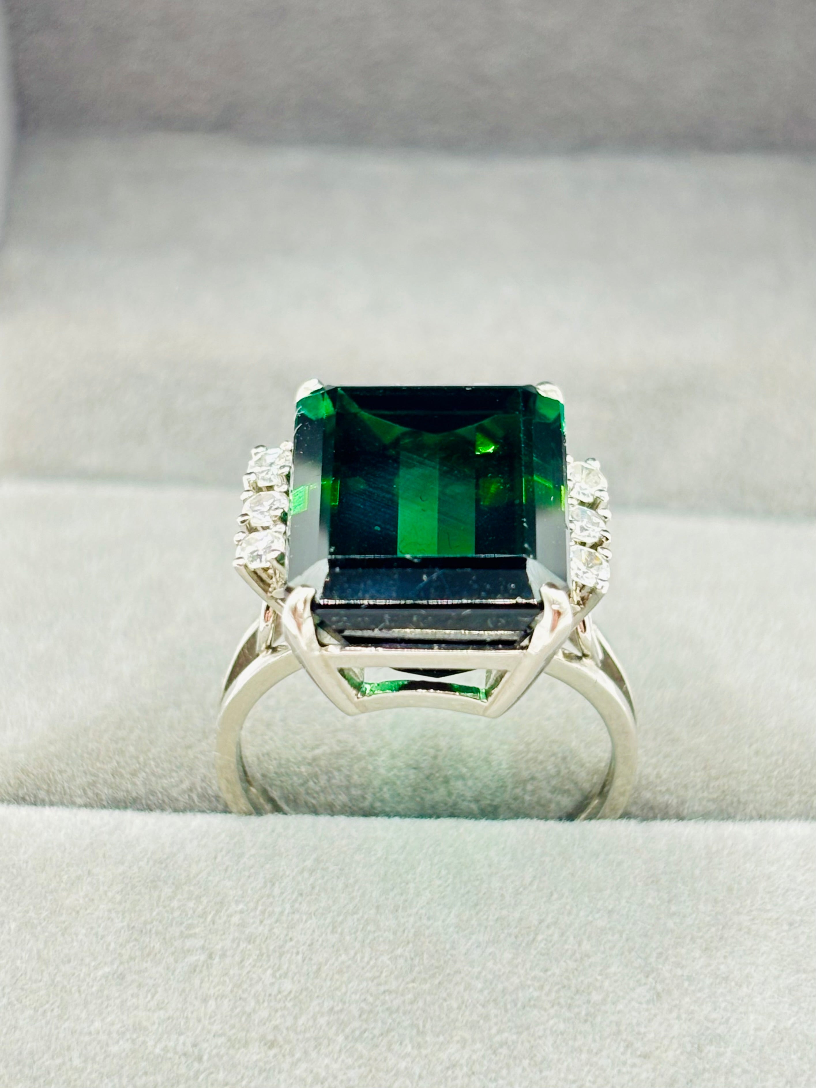 GREEN TOURMALINE & DIAMONDS Platinum Statement Ring