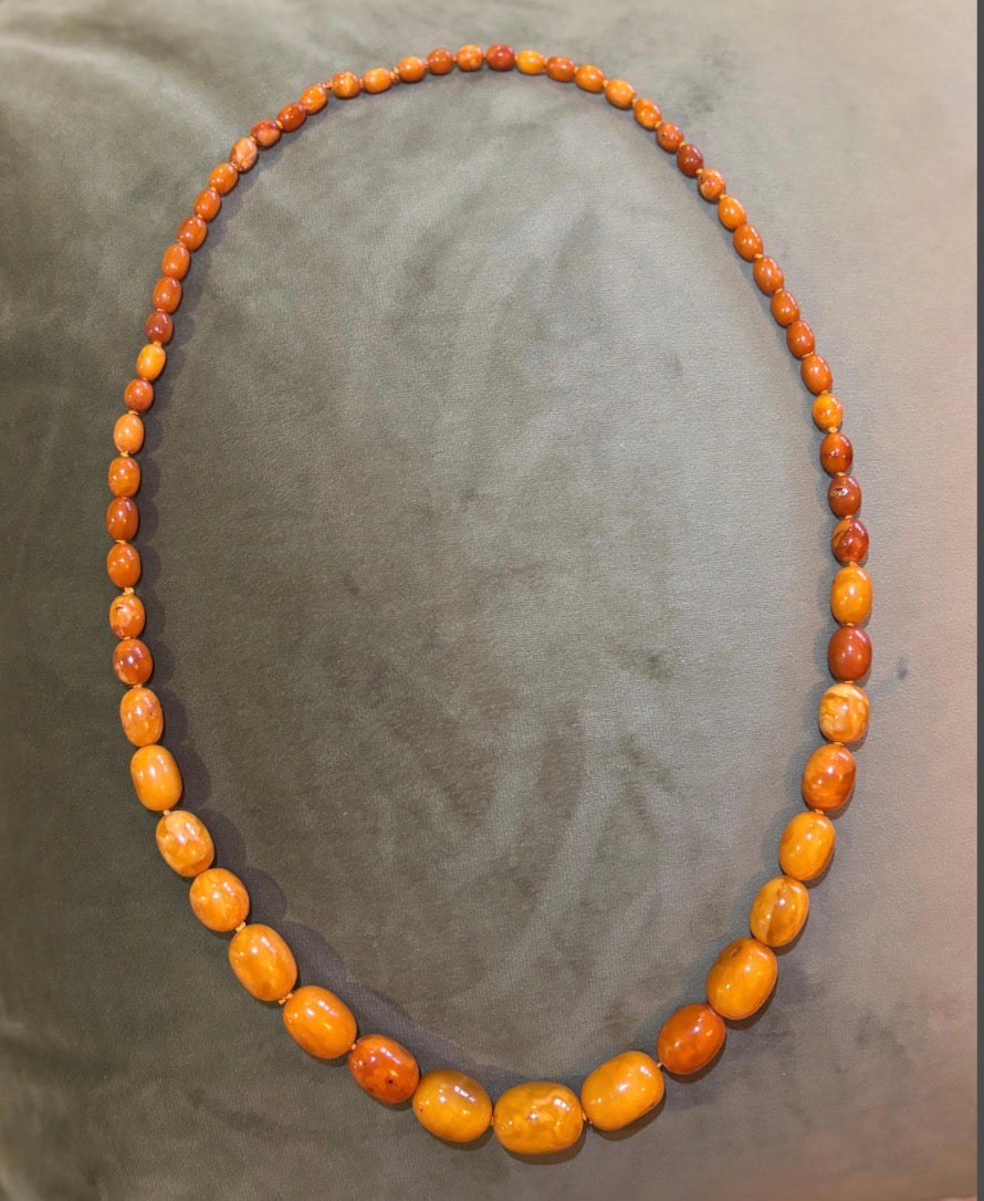 ART DECO Butterscotch beads necklace