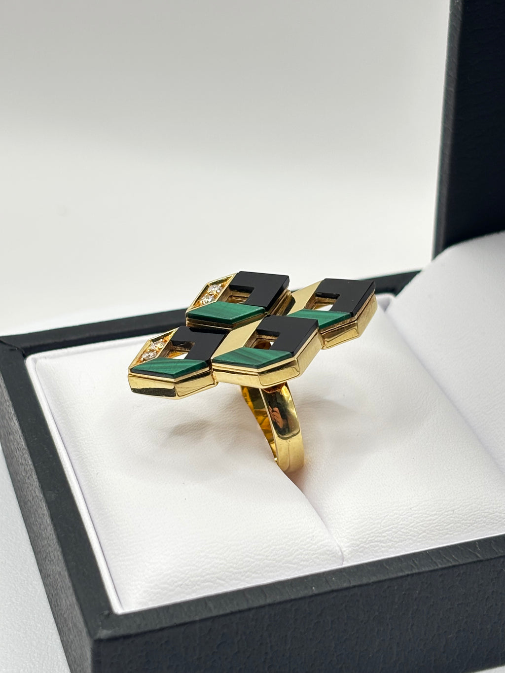 Vintage Ring 18K Gold Malachite, Onyx. Diamonds, circa 1980 Italy