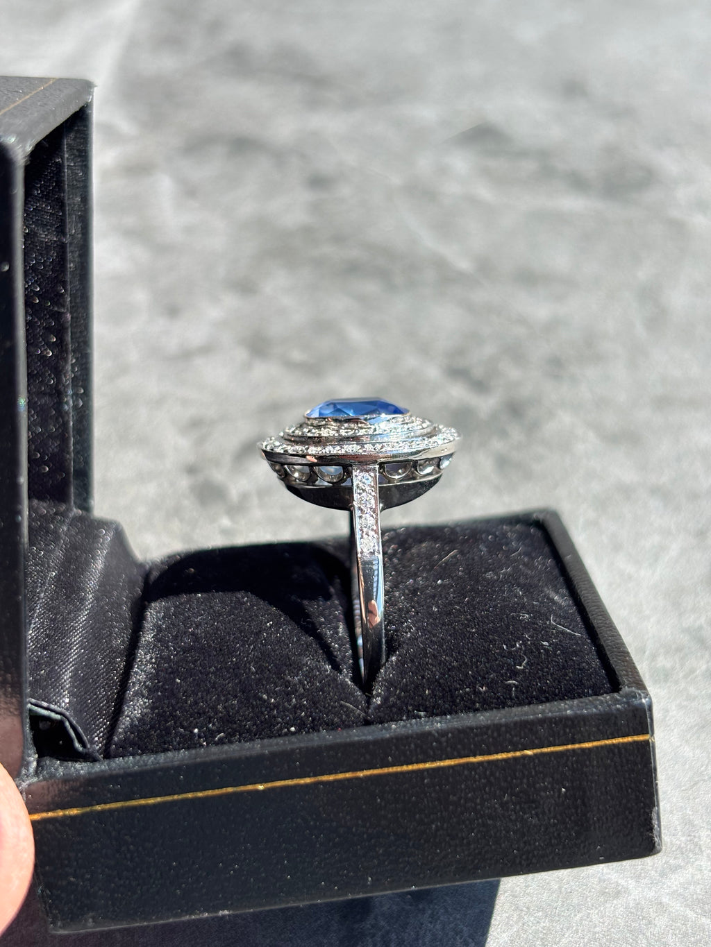 GCS Certified 3.70ct Unheated Sri Lankan Sapphire & Diamond Platinum Ring
