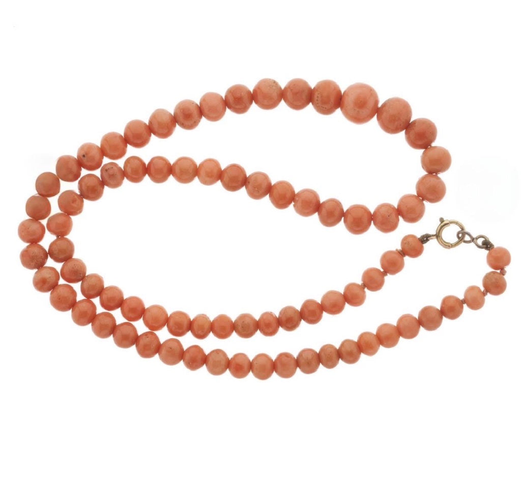 EARLY 20th CENTURY CORAL Bead Necklace, with 9ct gold clasp.