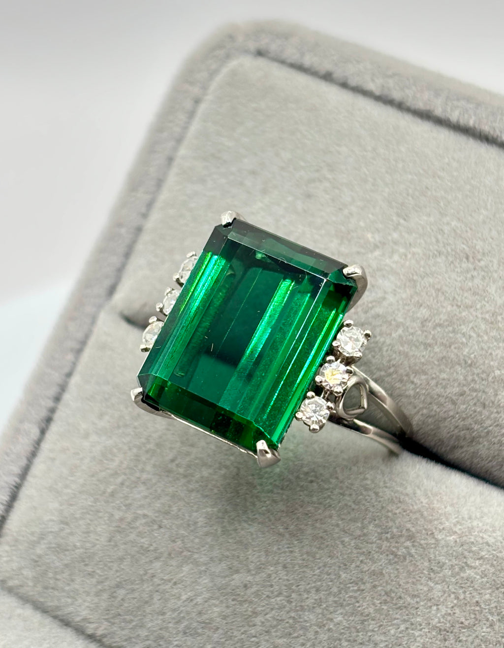 GREEN TOURMALINE & DIAMONDS Platinum Statement Ring