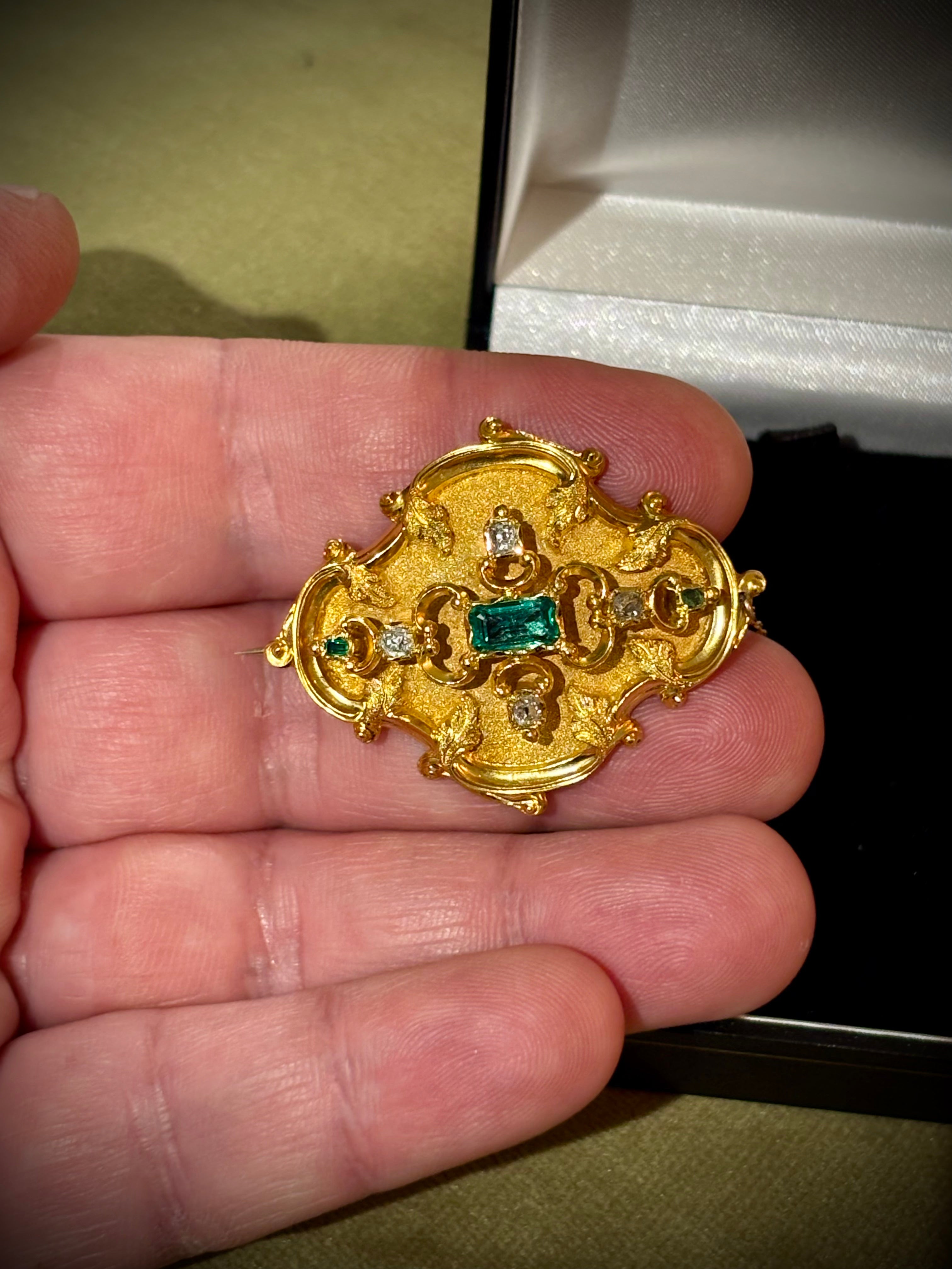 REGENCY EMERALD & DIAMOND 22K Brooch, Circa 1825-1835