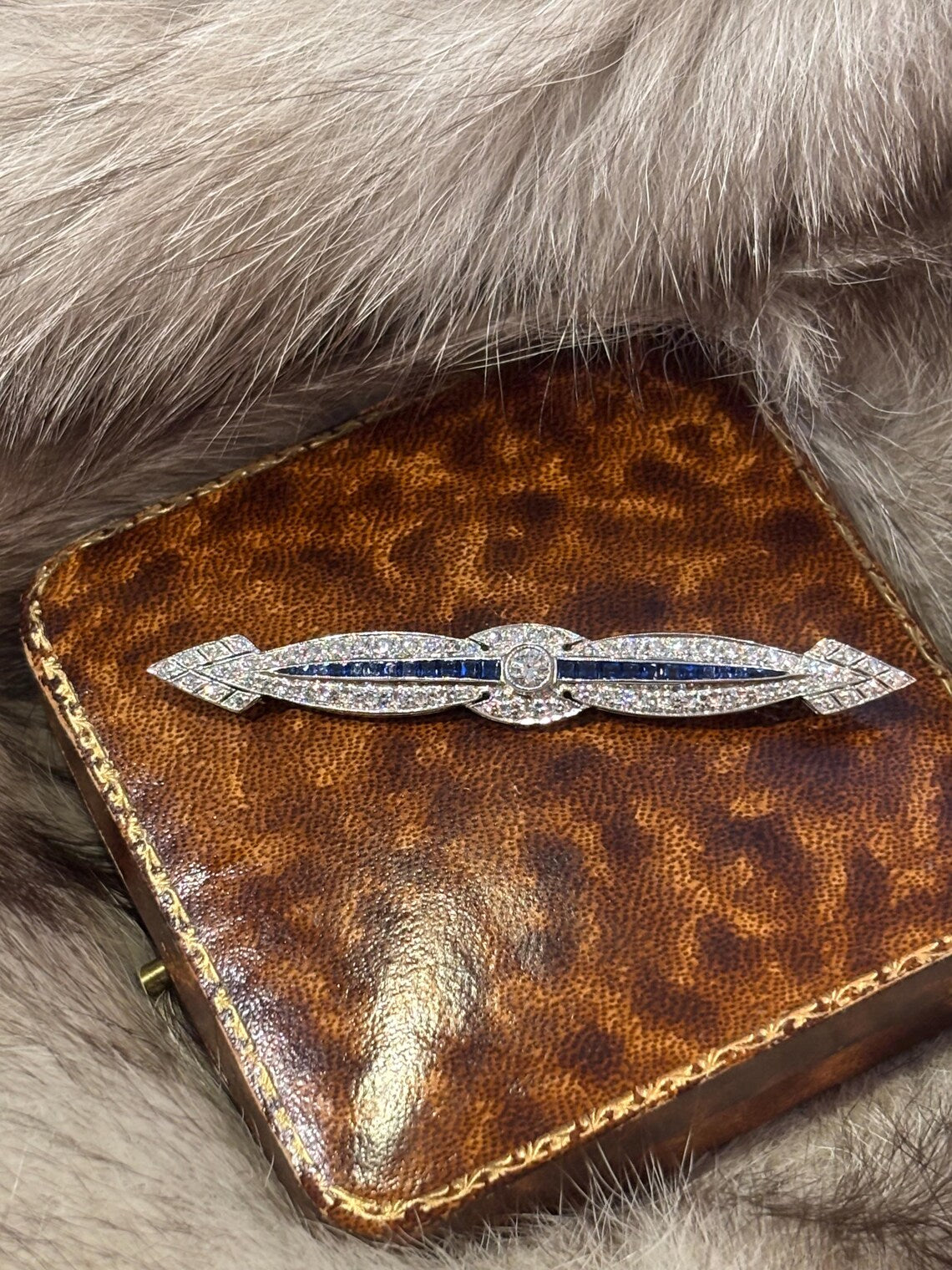 ART DECO STYLE DIAMONDS & Sapphires Brooch