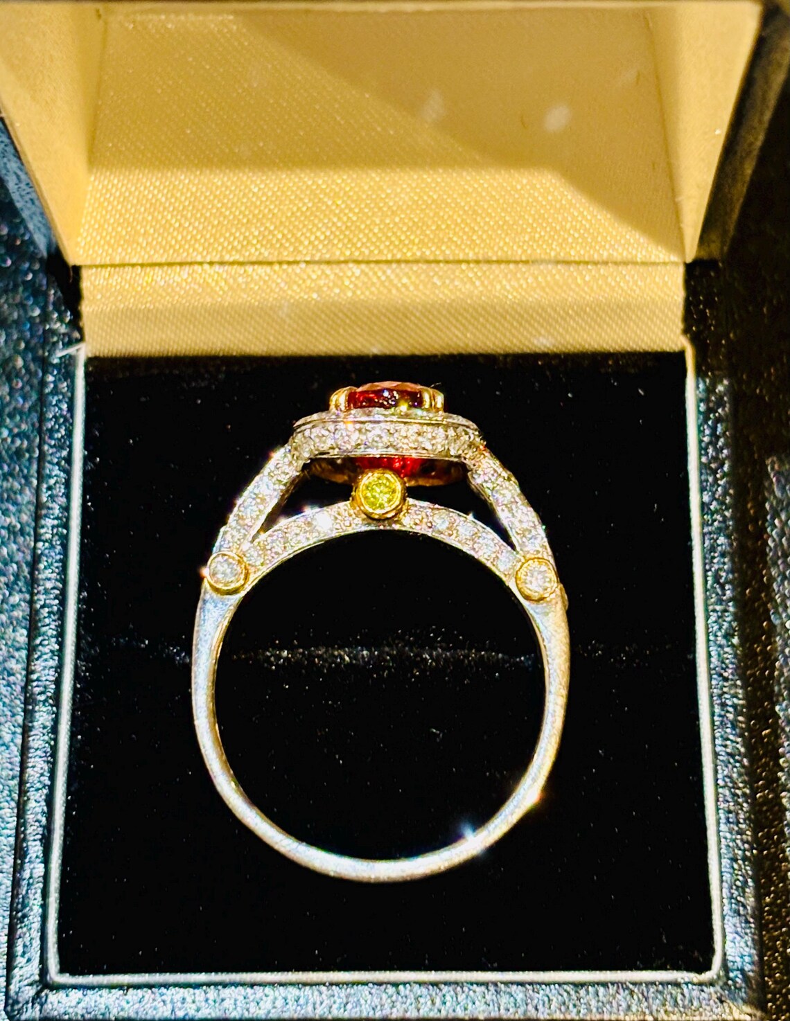 ORANGE PADPARADSCHA SAPPHIRE & Diamonds Ring