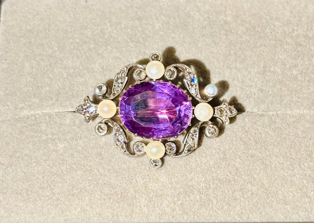 VICTORIAN AMETHYST BROOCH With Diamonds & Pearls from the 1880’s