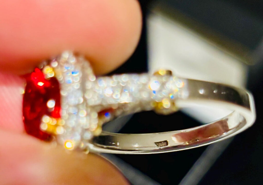 ORANGE PADPARADSCHA SAPPHIRE & Diamonds Ring