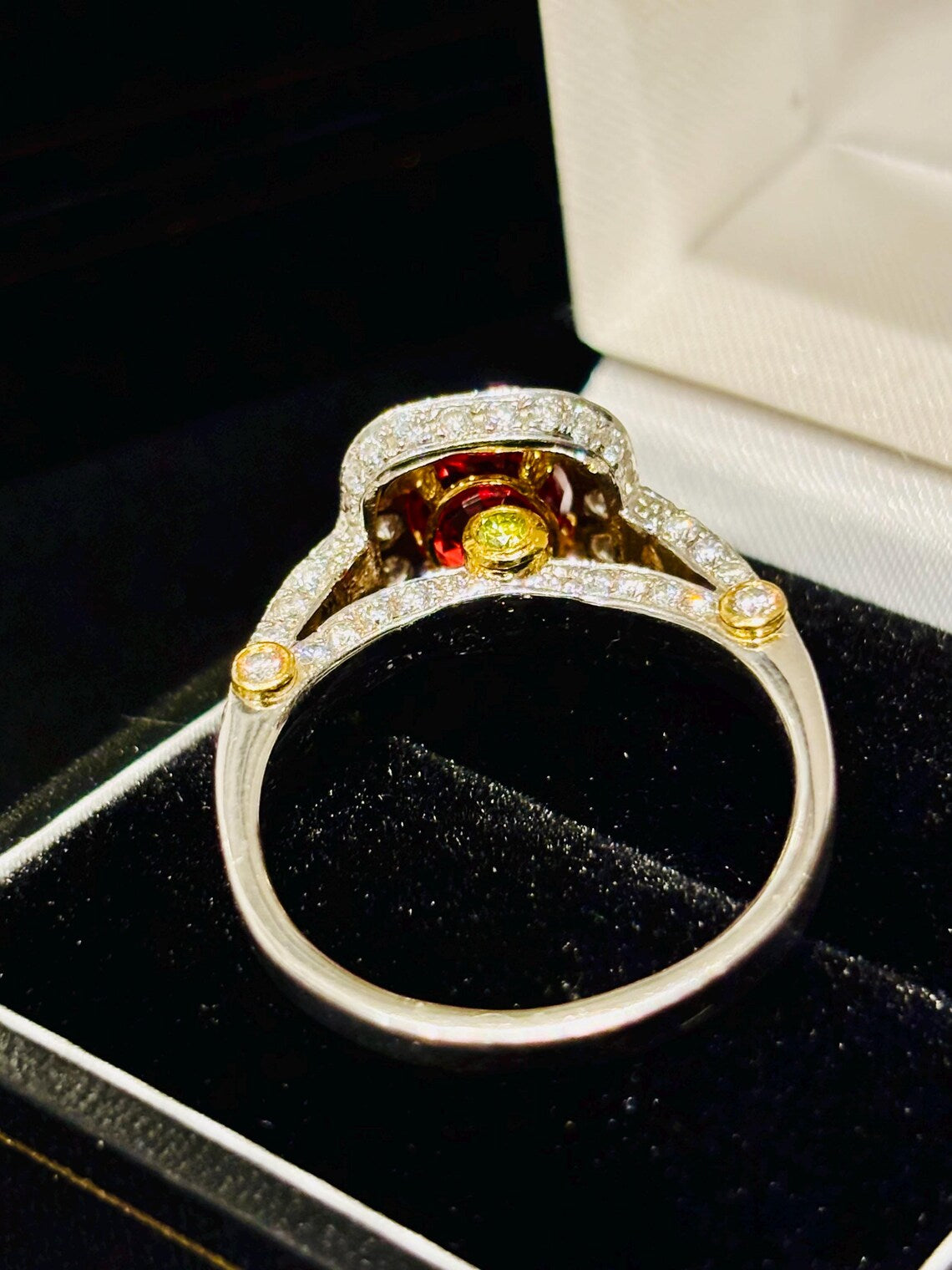 ORANGE PADPARADSCHA SAPPHIRE & Diamonds Ring