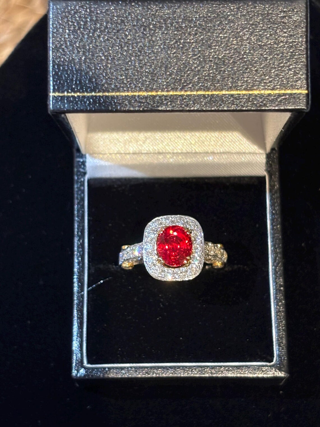 ORANGE PADPARADSCHA SAPPHIRE & Diamonds Ring