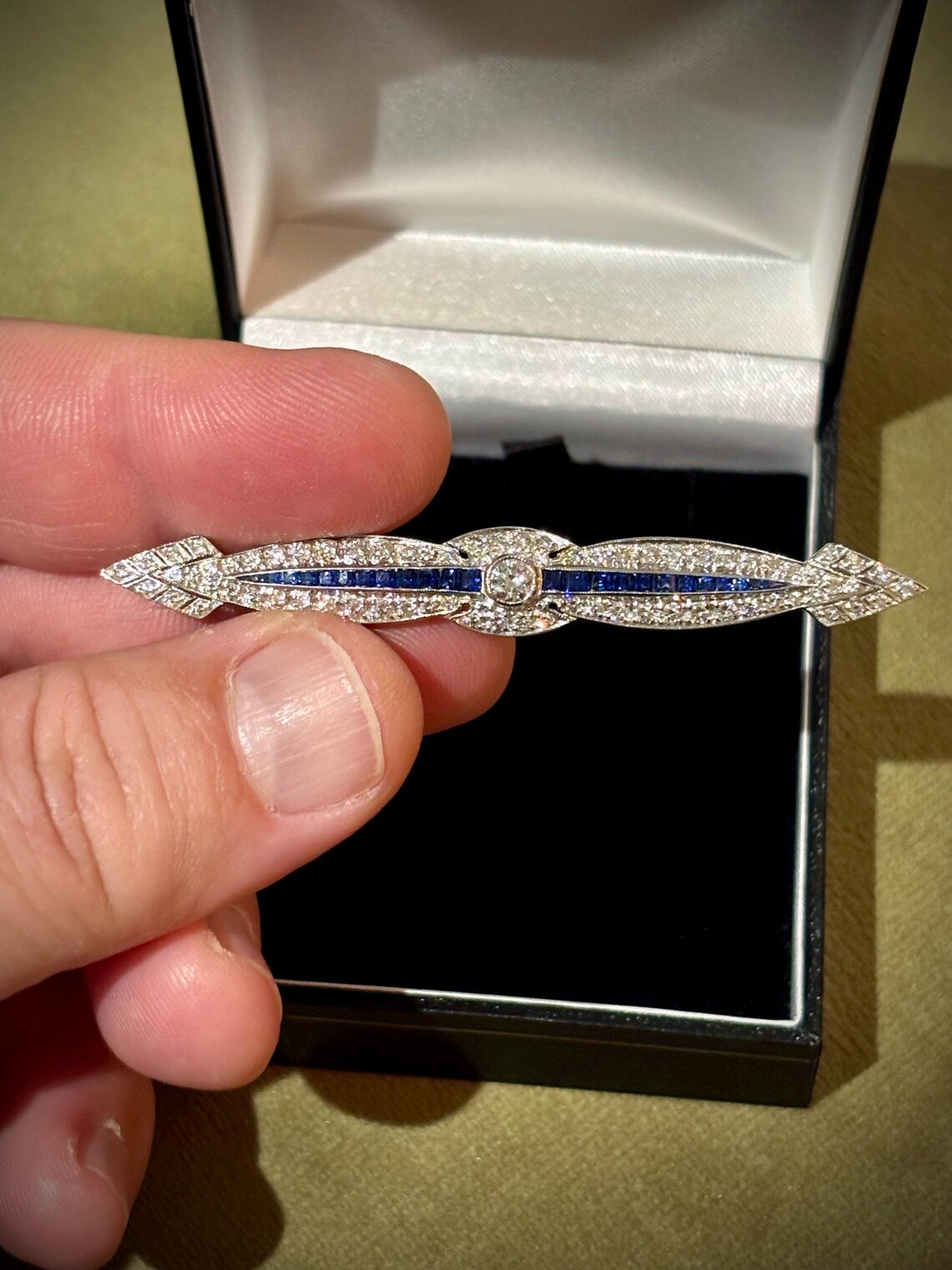 ART DECO STYLE DIAMONDS & Sapphires Brooch