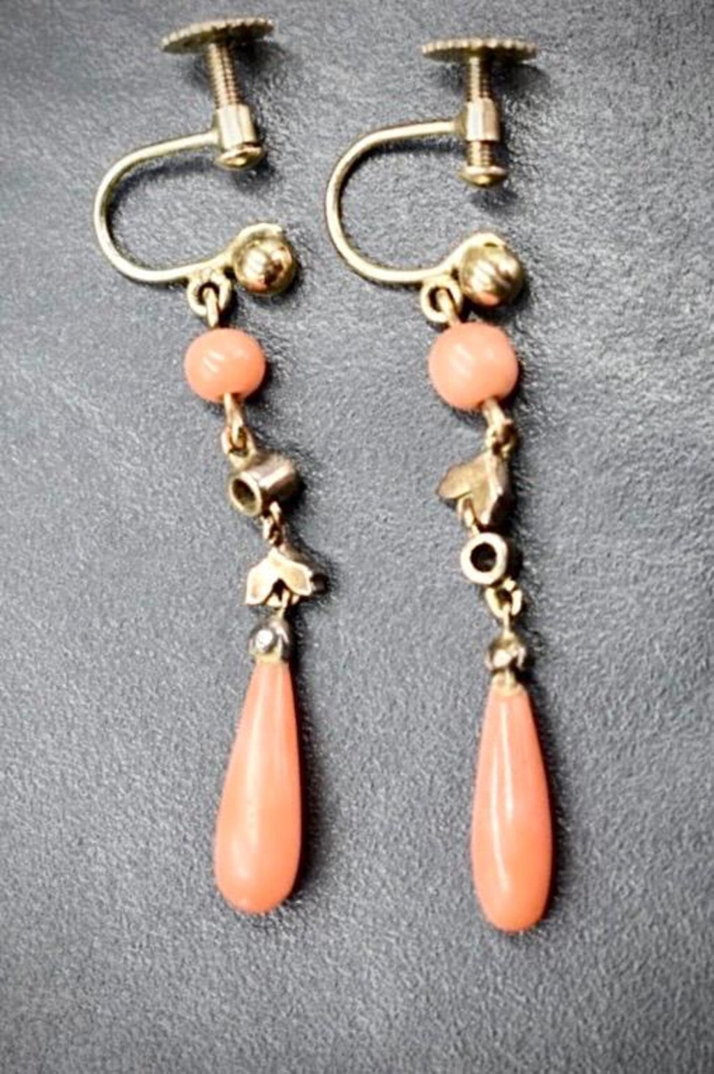 ART DECO CORAL Earrings with old cut diamonds