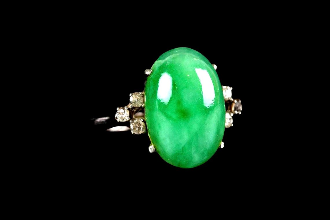 JADE & DIAMONDS VINTAGE White Gold Ring