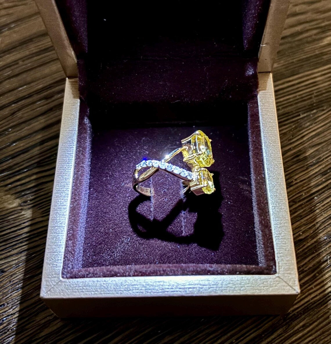 CEYLON YELLOW SAPPHIRES & Diamonds Ring - Natural Unheated Sapphires with Certificate of authenticity