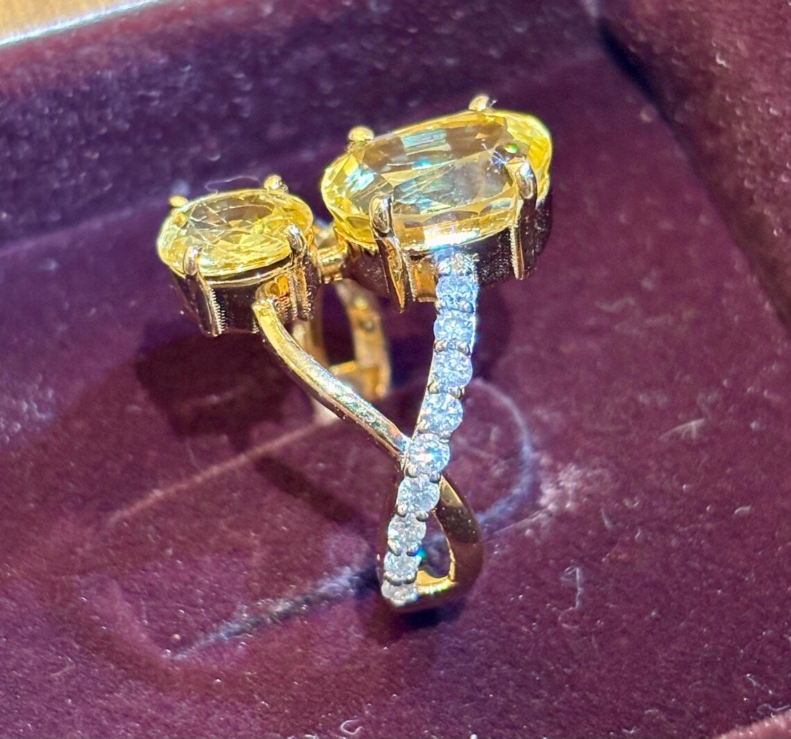CEYLON YELLOW SAPPHIRES & Diamonds Ring - Natural Unheated Sapphires with Certificate of authenticity