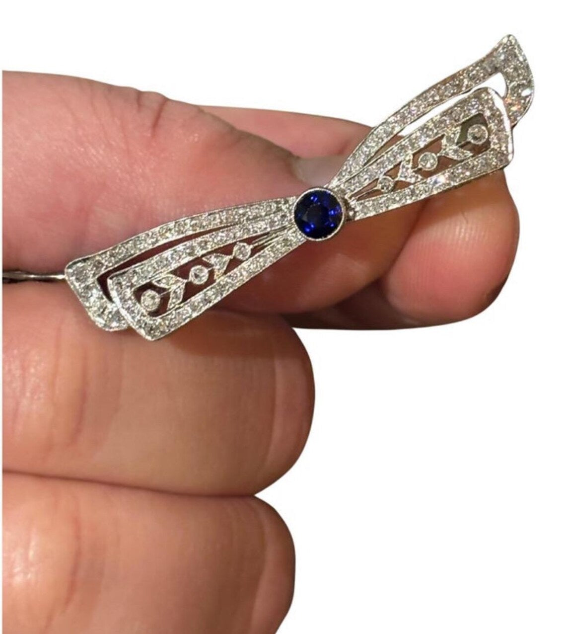 ART DECO DIAMONDS & Sapphire Ribbon Brooch c1920’s