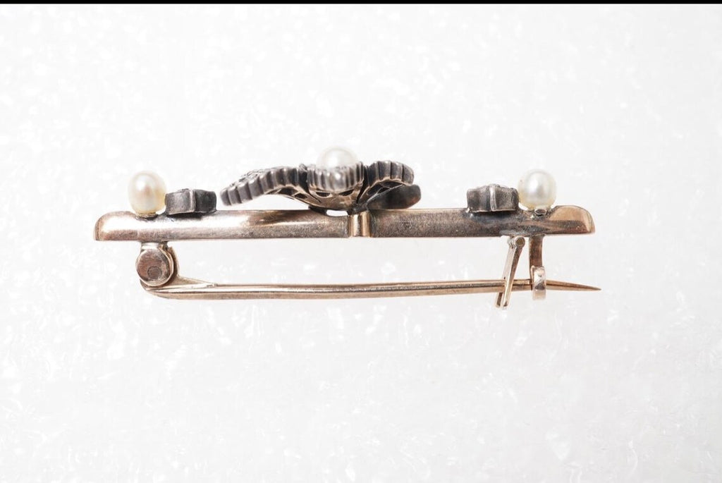 Early 20th Century Diamond and Pearl Maple Leaf Bar Brooch in Silver and Gold