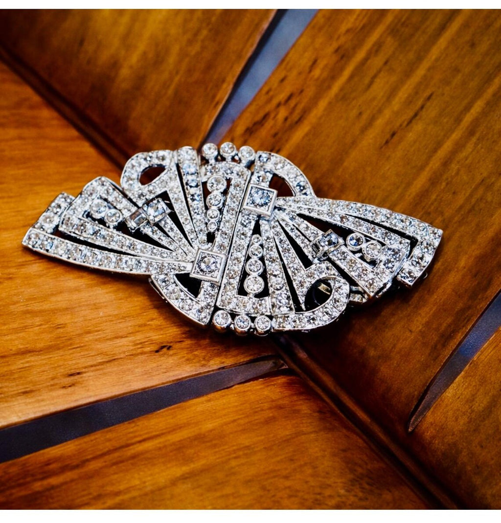 Large Art Deco Platinum Diamond Double Clip Brooch, 5.50 Carats, French Atelier, circa 1928-1935