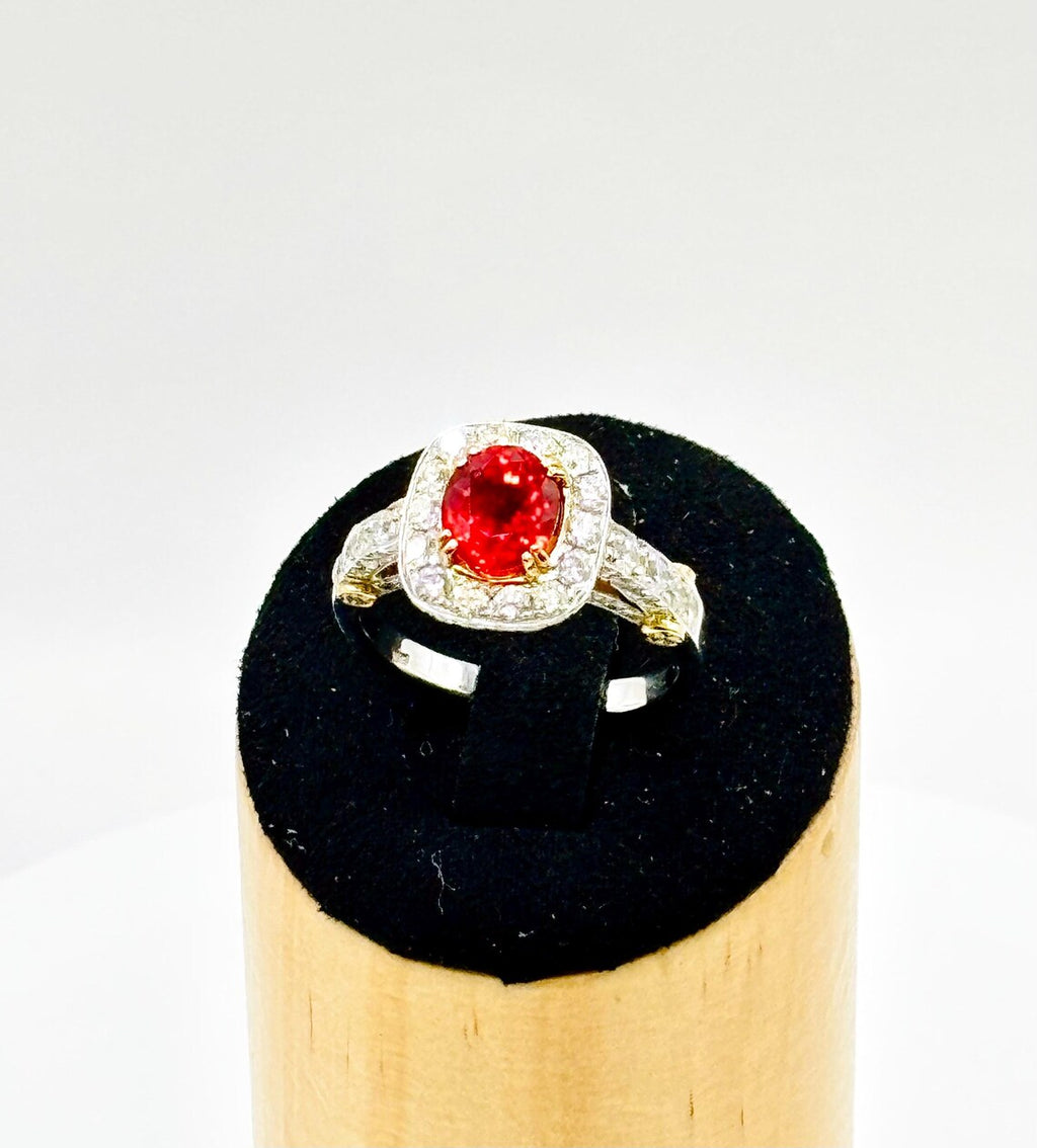 ORANGE PADPARADSCHA SAPPHIRE & Diamonds Ring