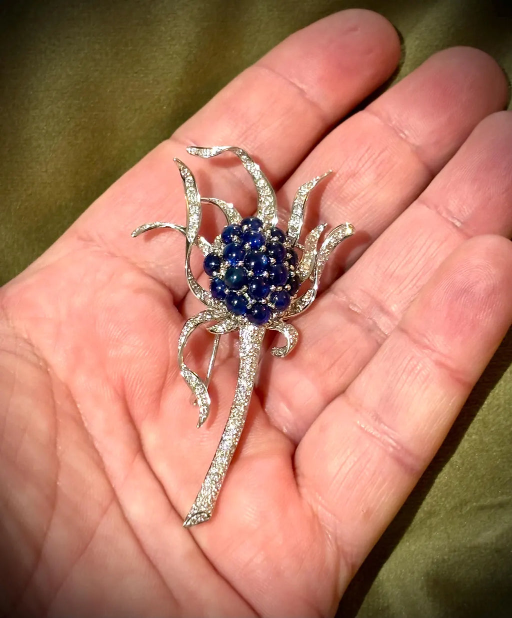 SAPPHIRE & DIAMOND Platinum Thistle Flower Brooch