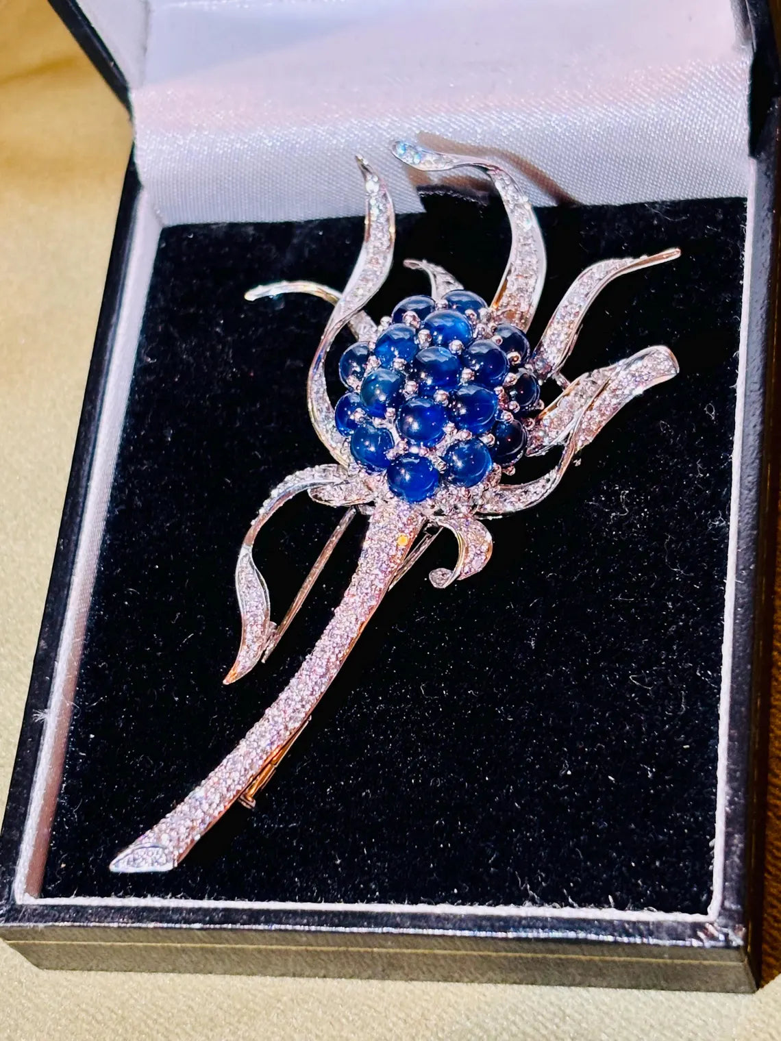 SAPPHIRE & DIAMOND Platinum Thistle Flower Brooch