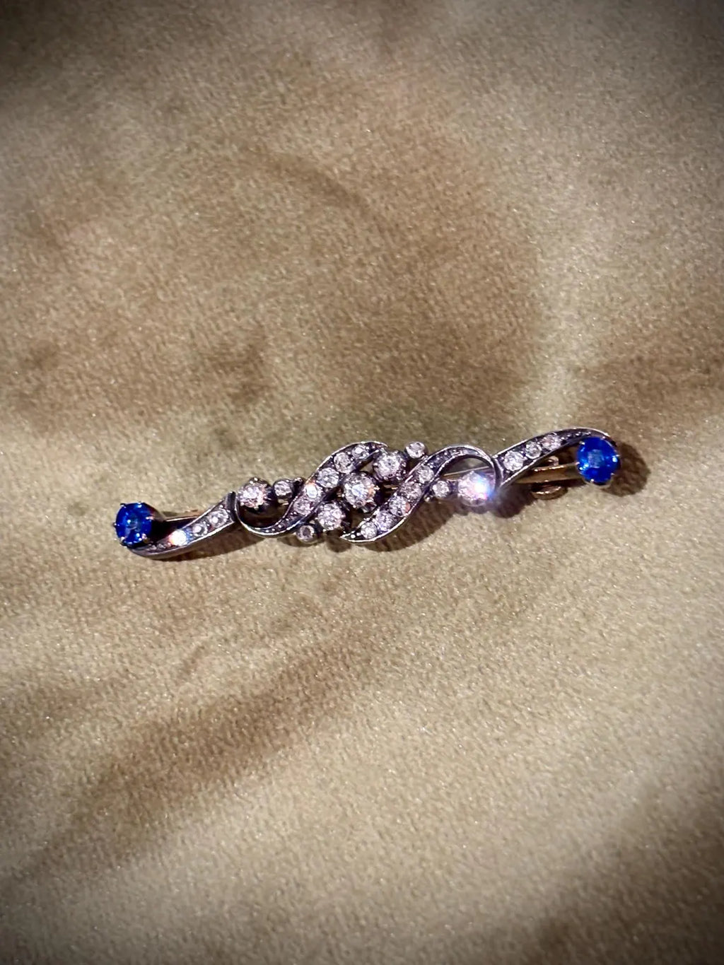 ANTIQUE SAPPHIRE & DIAMOND Edwardian Brooch