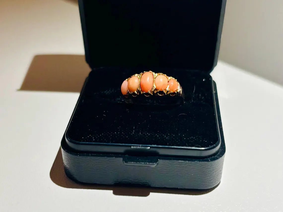 VINTAGE CORAL & GOLD Ring