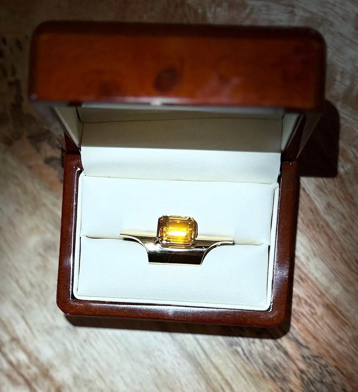 VINTAGE CITRINE & 18k GOLD Brooch