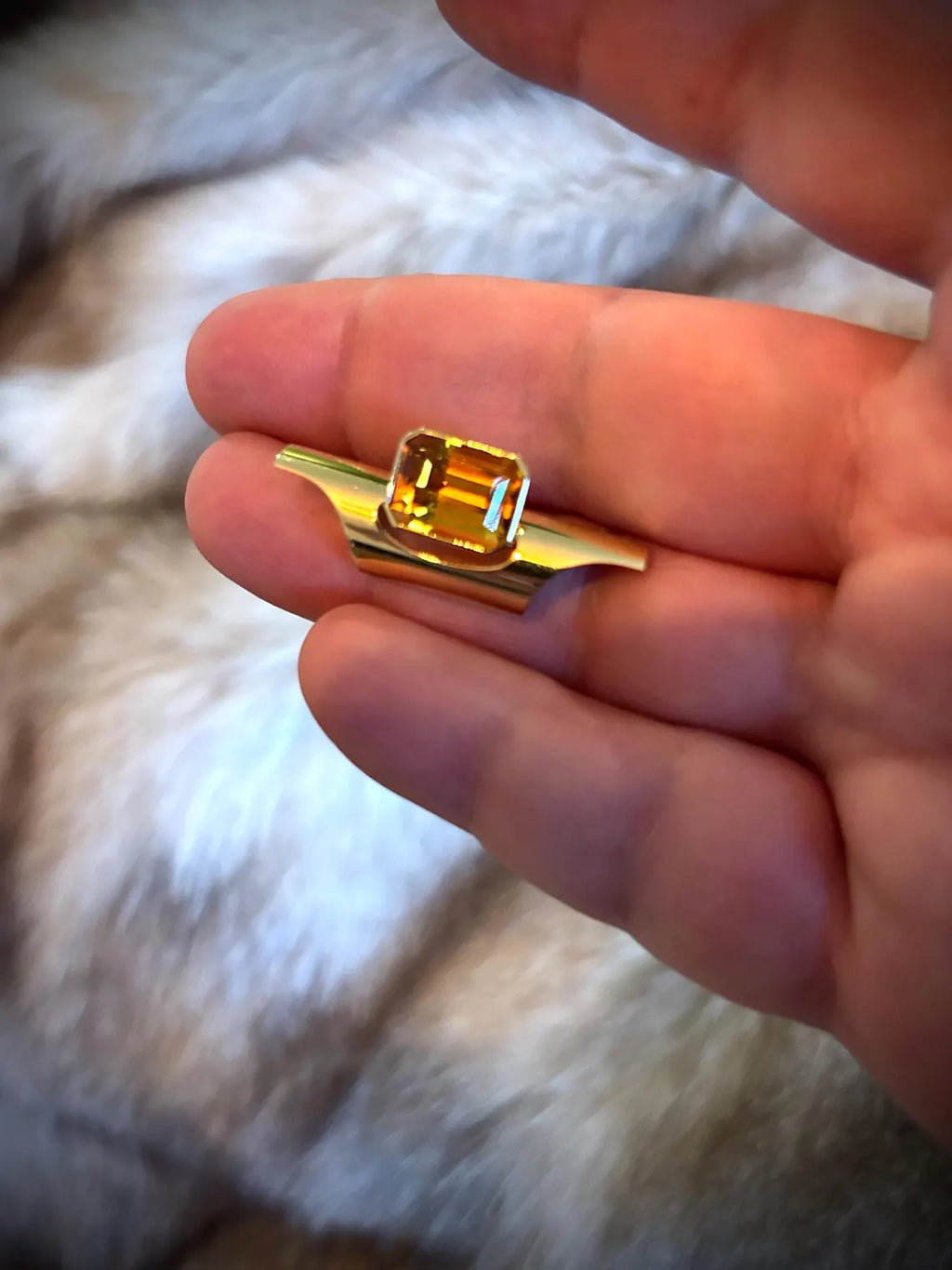 VINTAGE CITRINE & 18k GOLD Brooch
