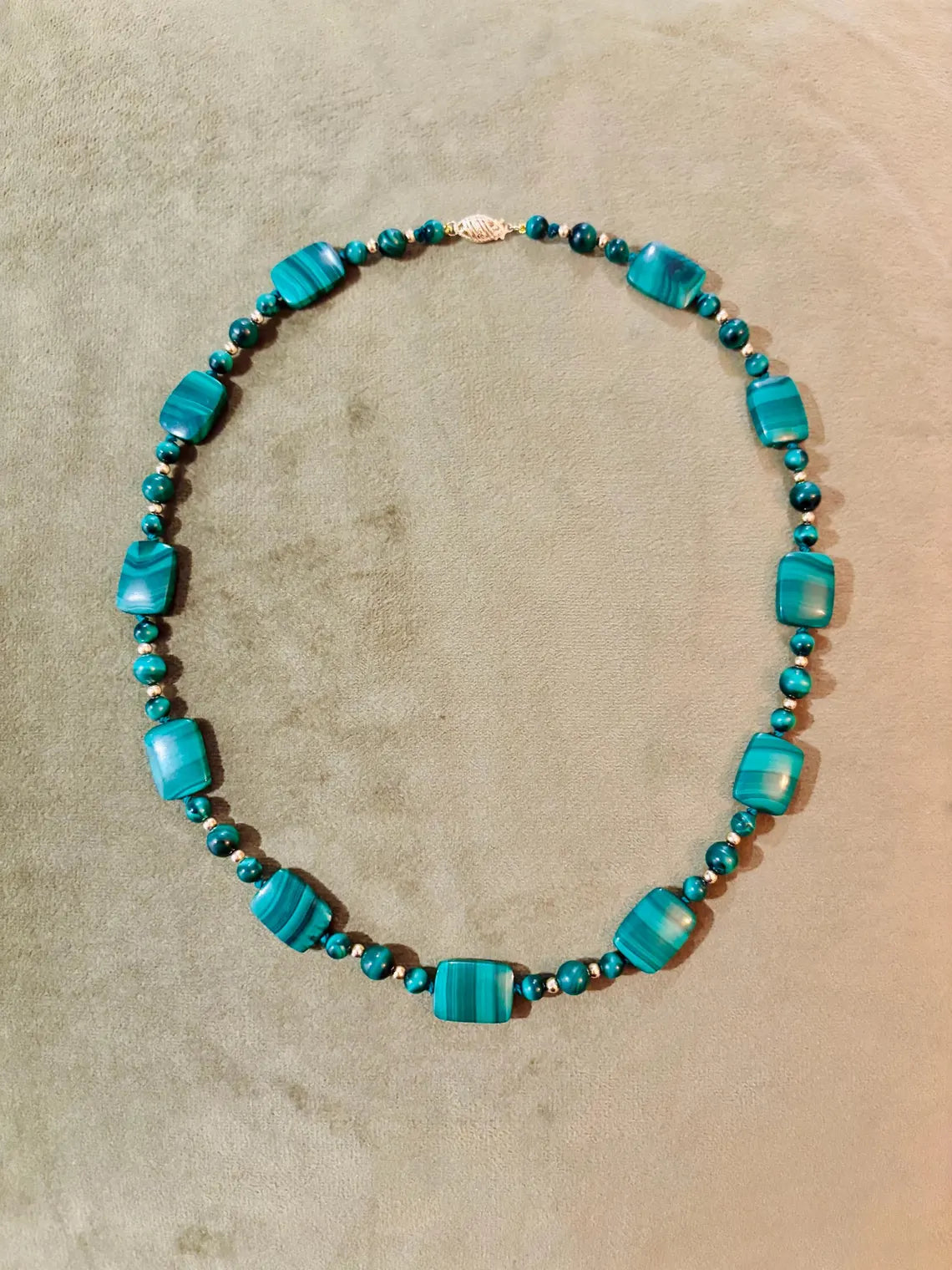 Vintage Malachite and 14K Gold Bead Necklace, Graduated Plaque Design, 50cm, 585 Clasp