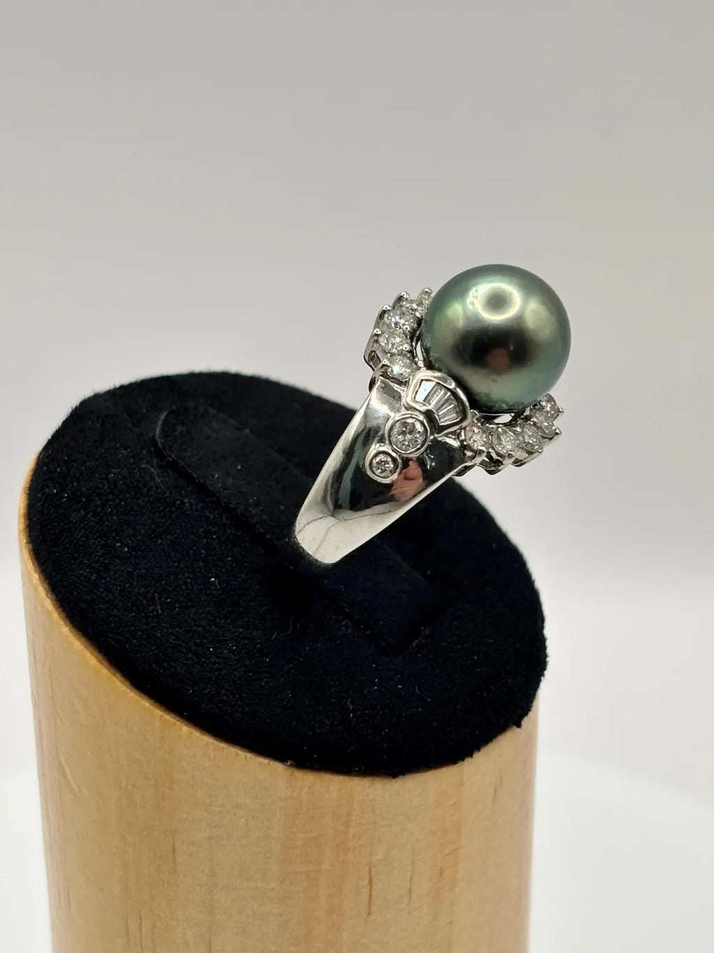 18K White Gold Tahitian Pearl Diamond Halo Ring, 10–11mm Pearl, 0.82ct Diamonds