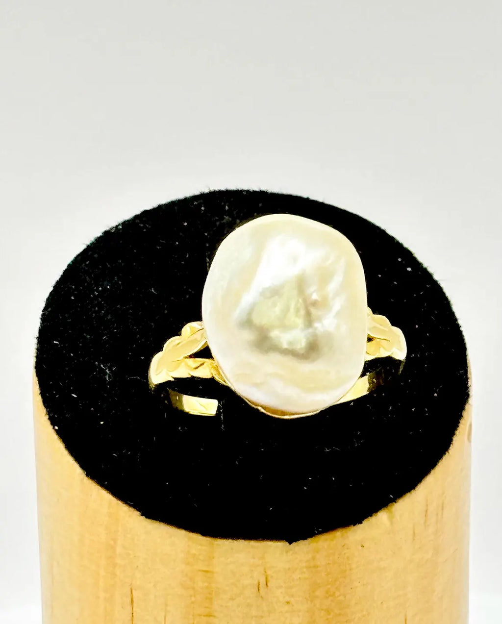 Antique GSC CERTIFIED NATURAL Saltwater Pearl Ring