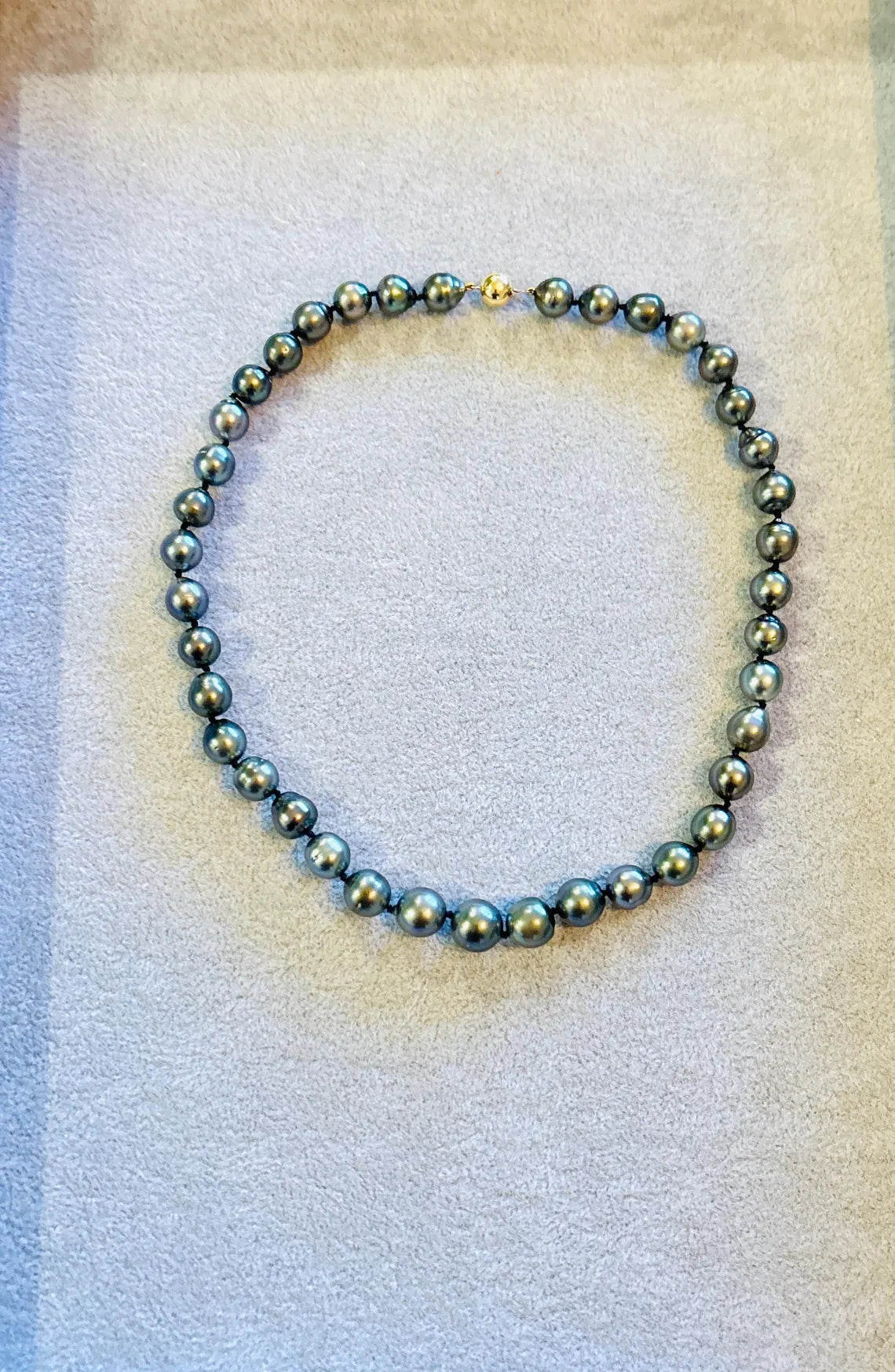 Graduated Tahitian Pearl Necklace 9–11.4mm with 18k Gold Clasp, 45cm
