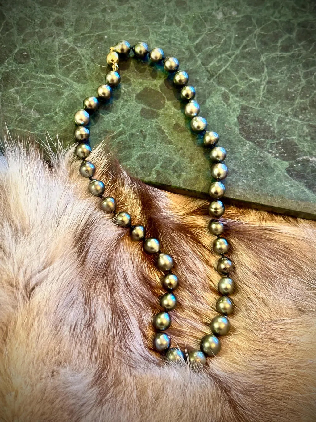 Graduated Tahitian Pearl Necklace 9–11.4mm with 18k Gold Clasp, 45cm