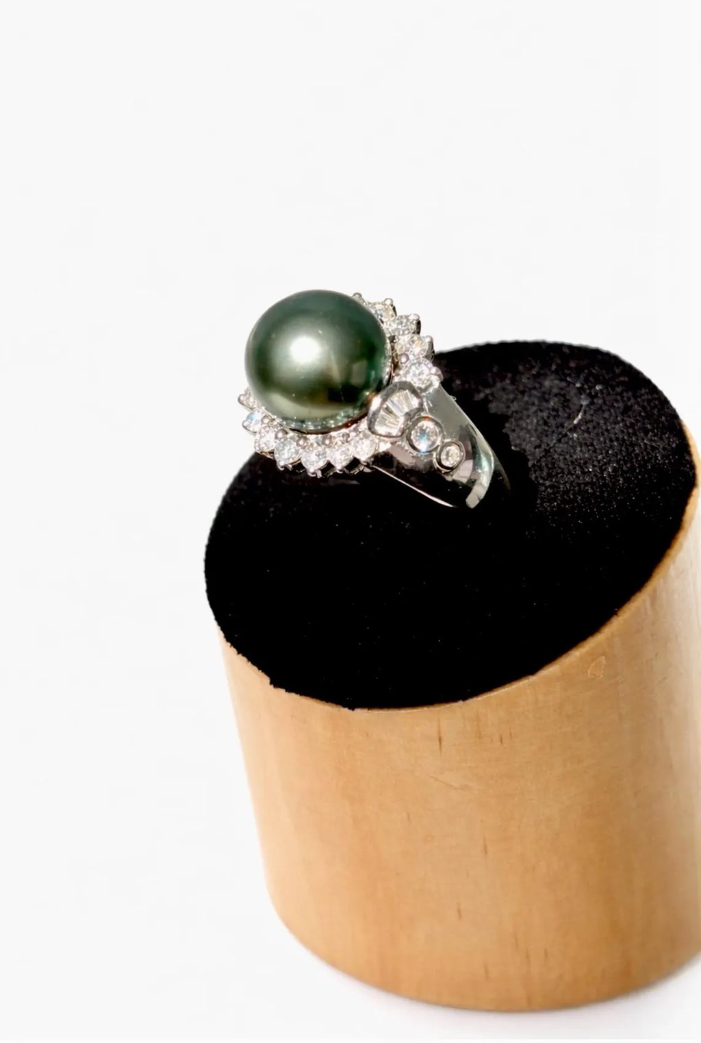 18K White Gold Tahitian Pearl Diamond Halo Ring, 10–11mm Pearl, 0.82ct Diamonds